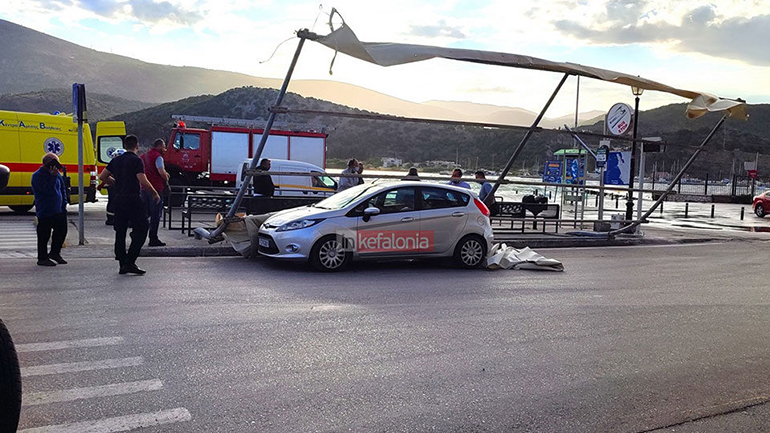 Κεφαλονιά: Στέγαστρο ξηλώθηκε από τους δυνατούς ανέμους και τραυμάτισε τρία άτομα